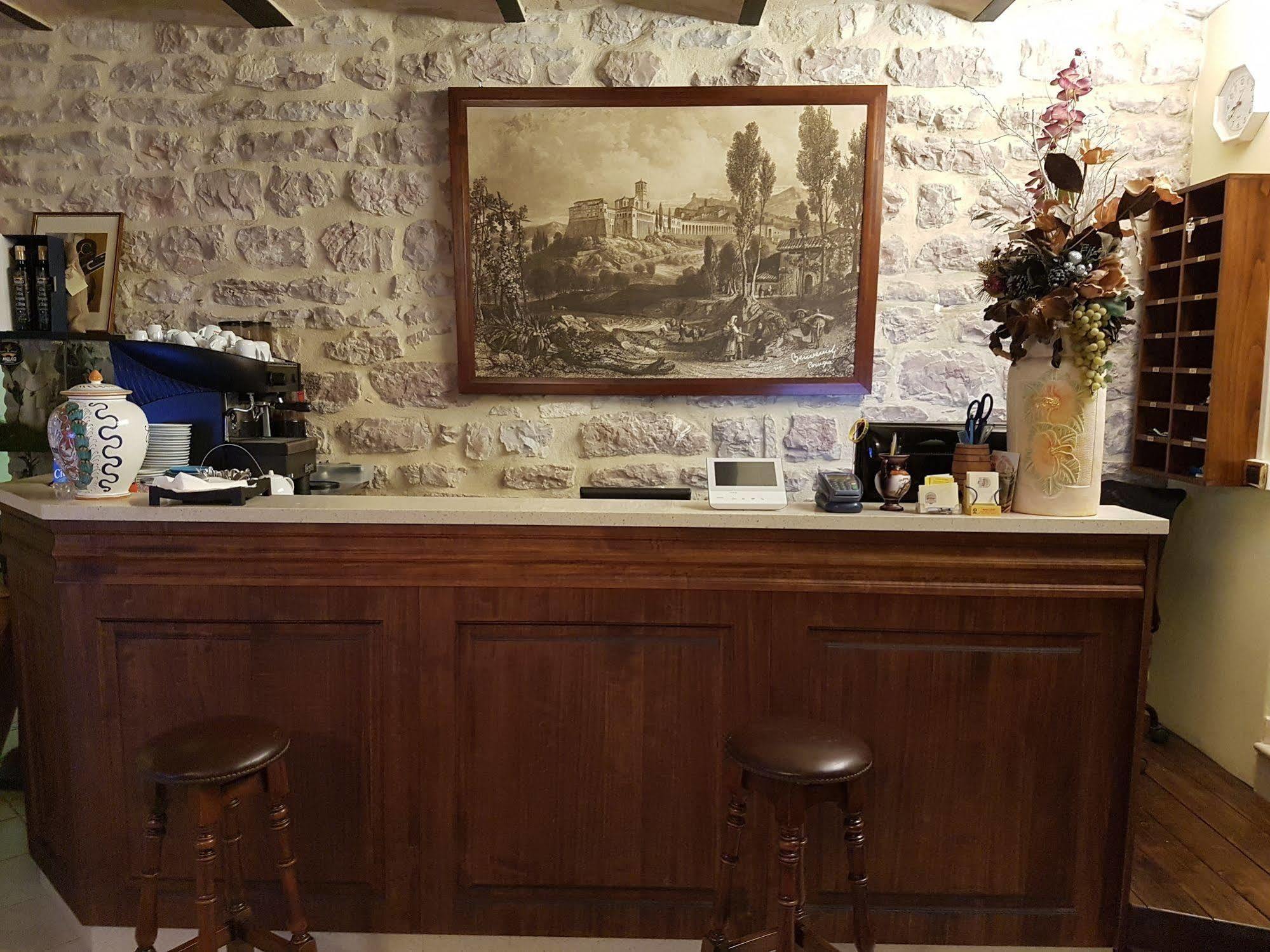 Hotel Ponte San Vittorino Assisi Luaran gambar
